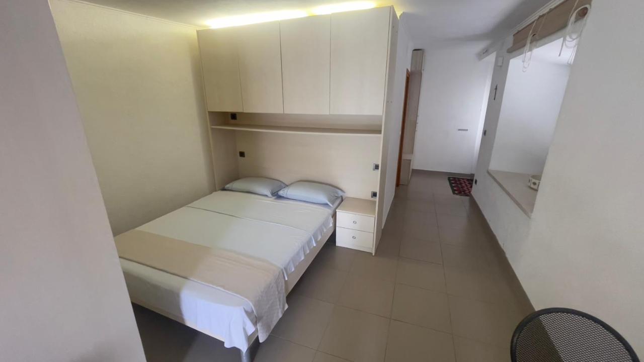 Arbe Downtown Apartment Rab Town Bagian luar foto